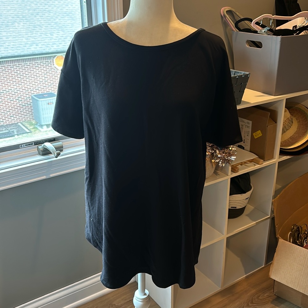 Sz 2 (large) Chicos black yoga style top